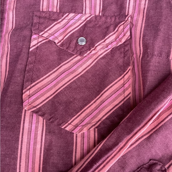 Wrangler Western Style Pearl Snap Striped Button-Up Shirt Women's Size Medium. - Picture 4 of 10